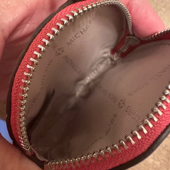 Michael Kors key chain coin purse - Picture 3 of 3